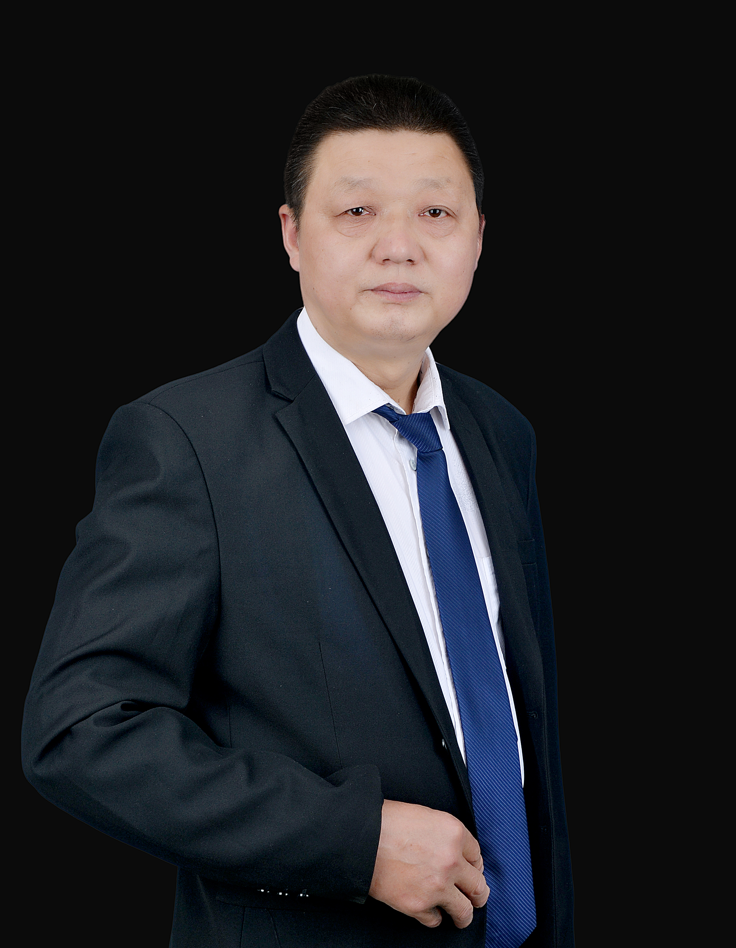 何士春